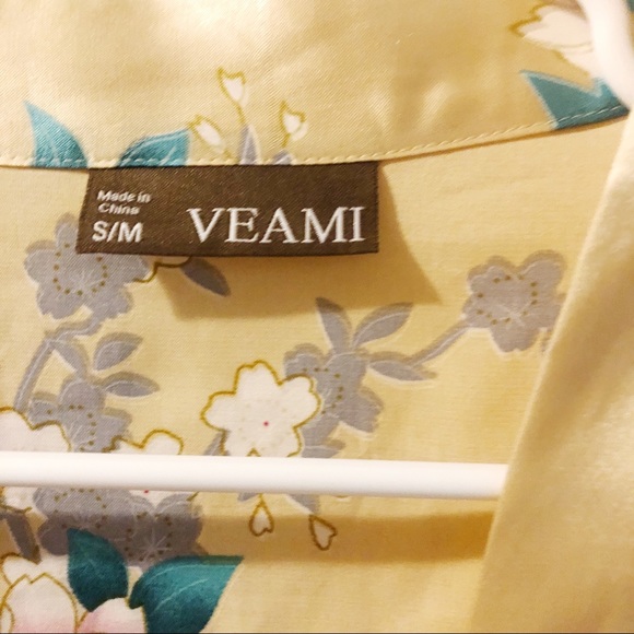 Satin Kimono - Picture 2 of 5